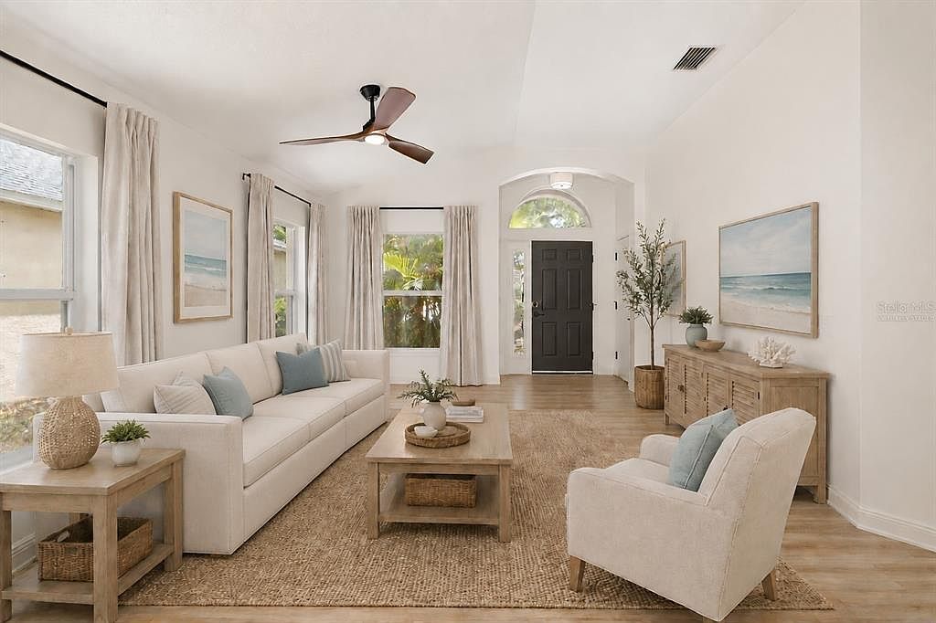 6226 Blueflower Ct Lakewood Ranch, FL 34202 - Thumbnail 4