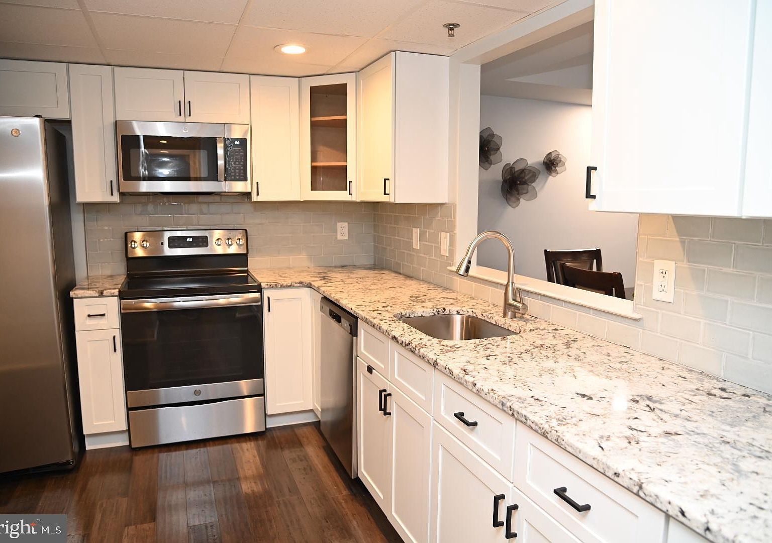 8203 Centennial Sta Warminster, PA 18974 - Thumbnail 4