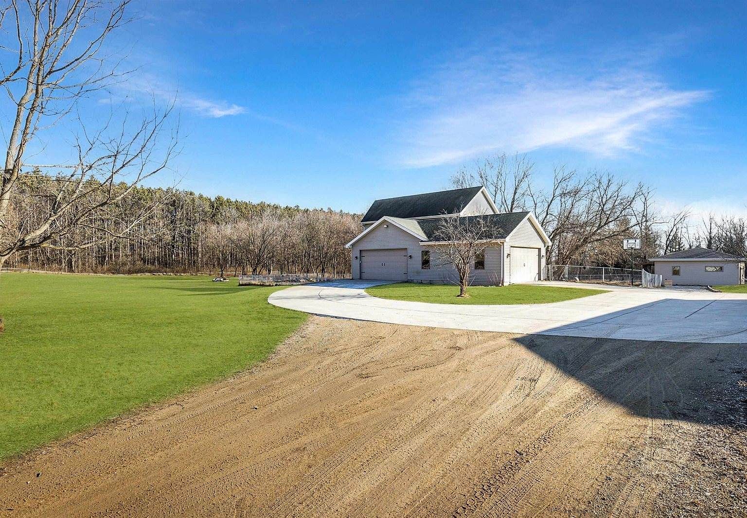 4805 Schneider Dr Oregon, WI 53575 - Thumbnail 4