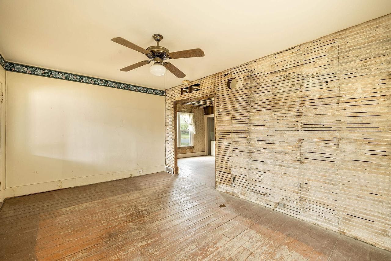 336 S Locust St Reedsburg, WI 53959 - Thumbnail 4