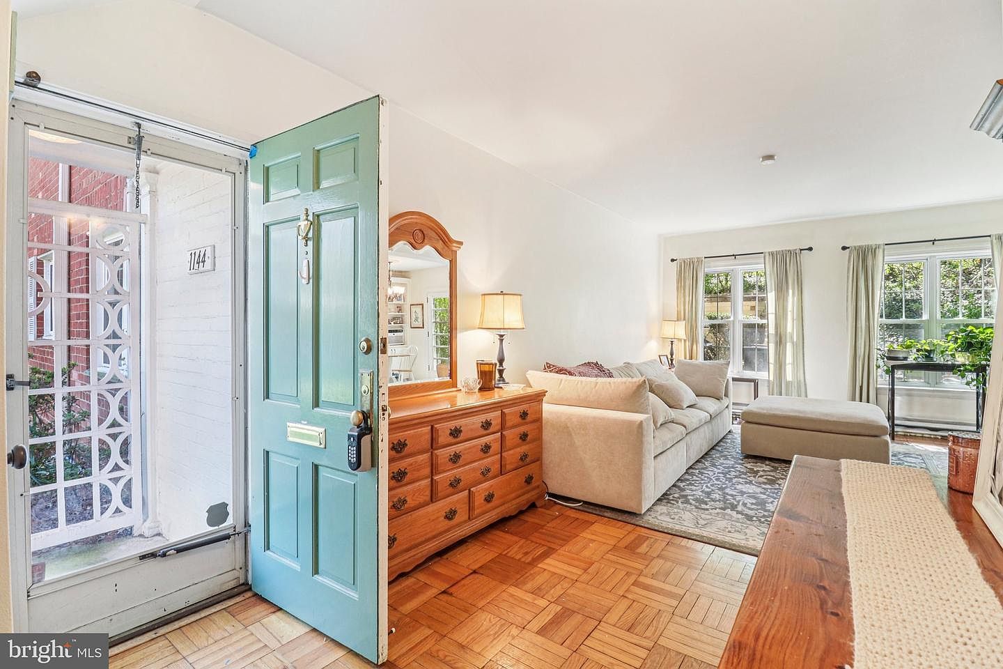1144 Valley Dr Alexandria, VA 22302 - Thumbnail 4
