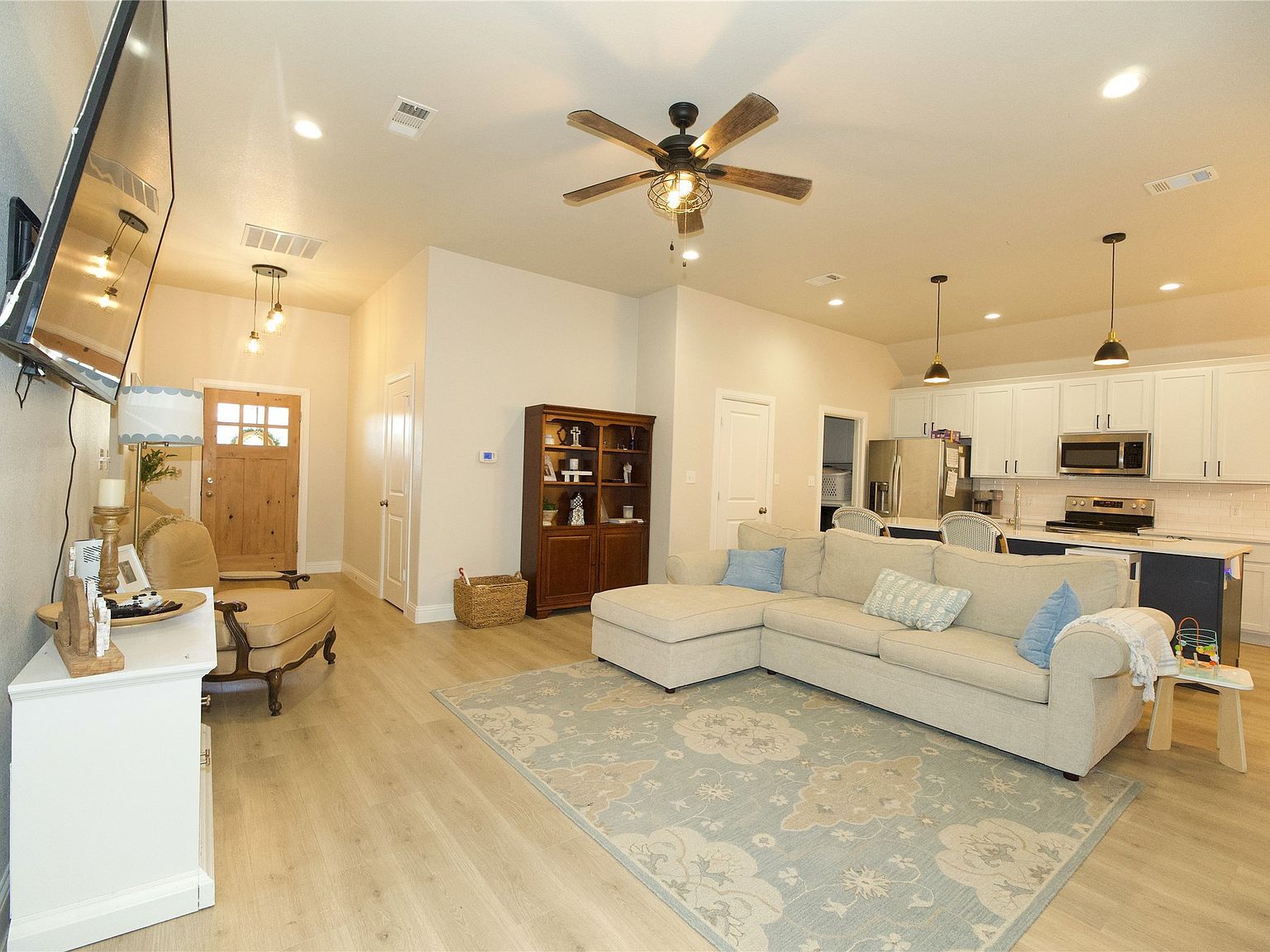 528 Mustang Ln Pilot Point, TX 76258 - Thumbnail 4