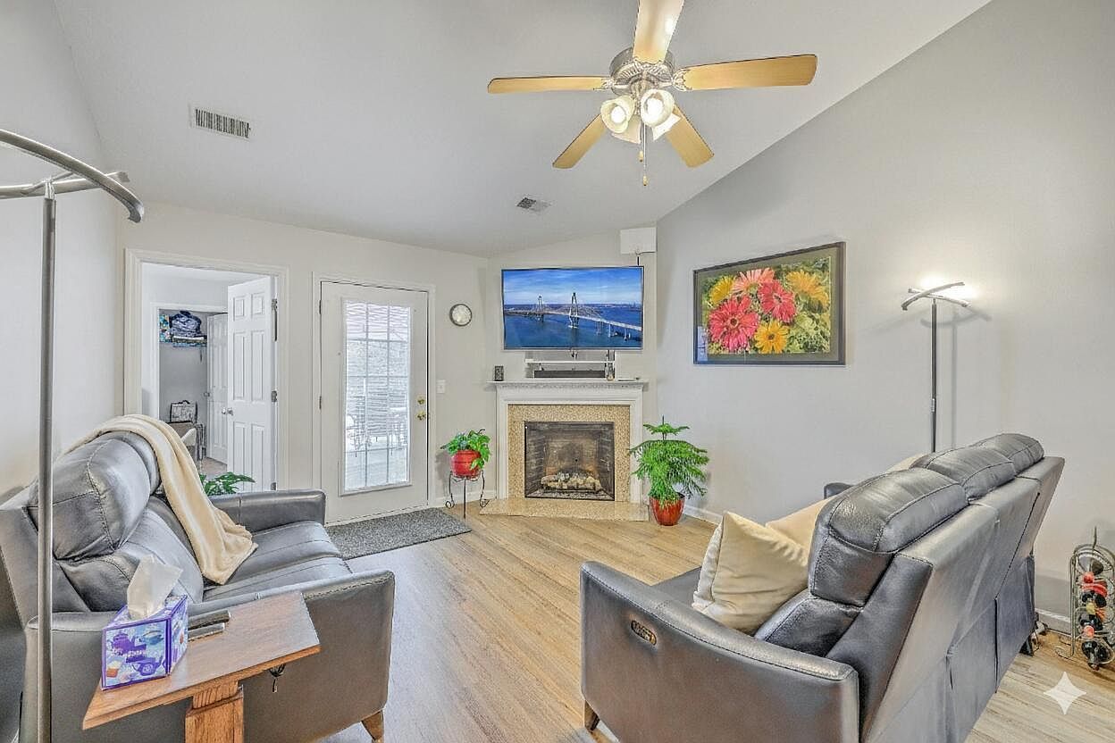 5201 Pomfret St North Charleston, SC 29418 - Thumbnail 4