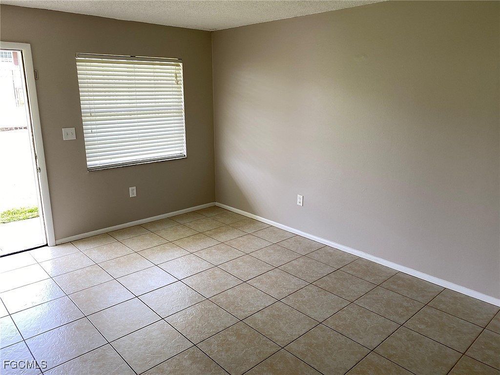 3325 Airport Rd N #L2 Naples, FL 34105 - Thumbnail 4