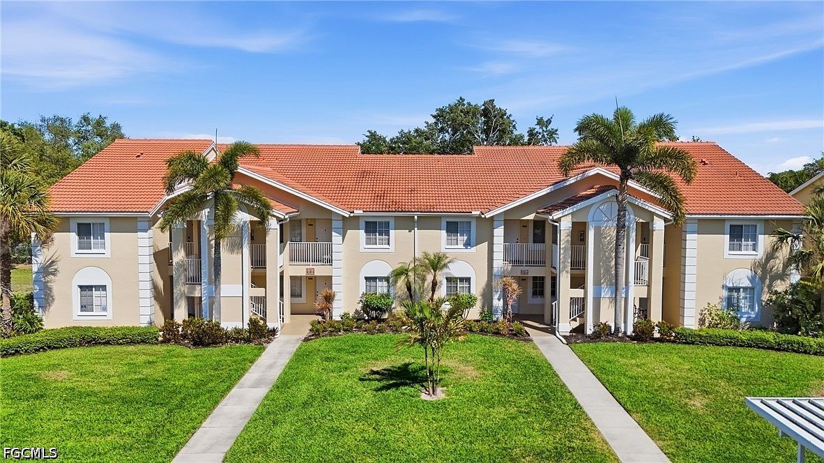 7774 Jewel Ln APT 103 Naples, FL 34109 - Thumbnail 4