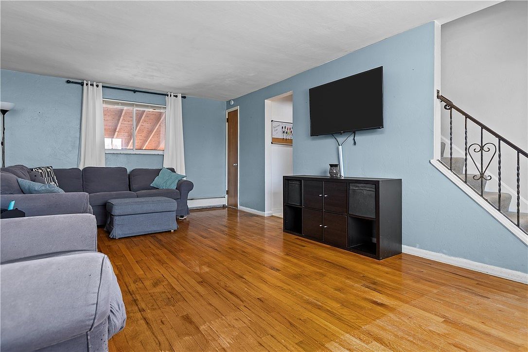 444 Bartola St Pittsburgh, PA 15243 - Thumbnail 4