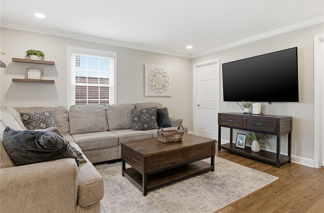 1924 Shaler Dr Glenshaw, PA 15116 - Thumbnail 4