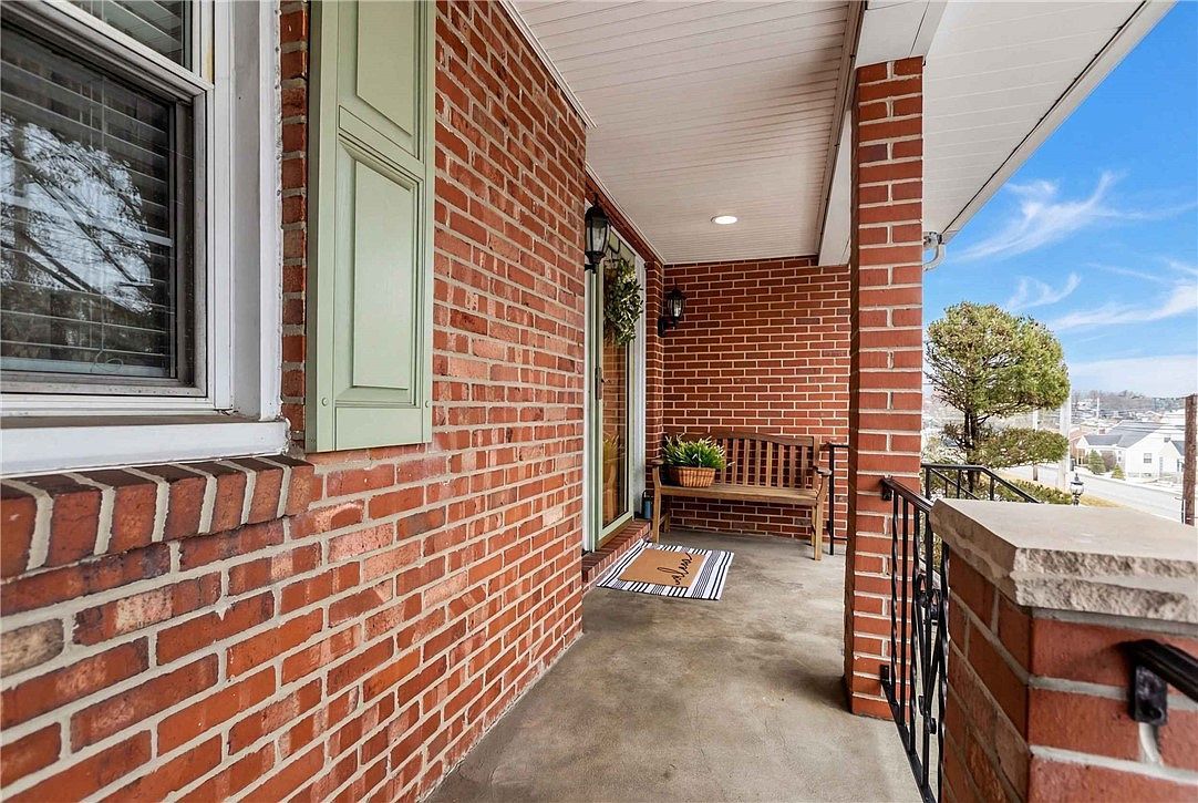 4757 Gardenville Rd Pittsburgh, PA 15236 - Thumbnail 4