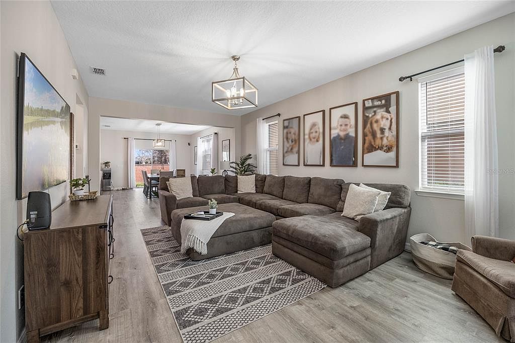 242 Aberdeen St Davenport, FL 33896 - Thumbnail 4