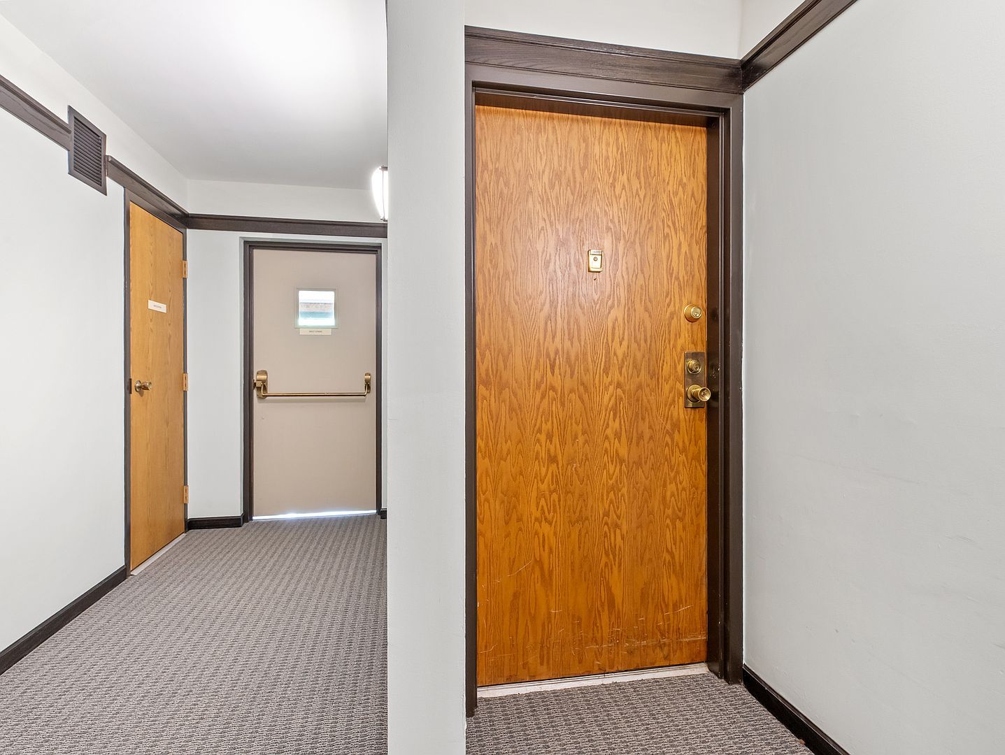 709 79th St APT 404 Darien, IL 60561 - Thumbnail 4