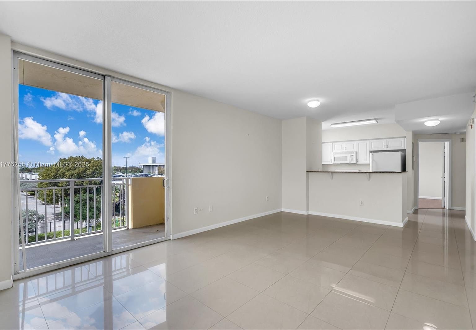 215 SW 42nd Ave APT 402 Miami, FL 33134 - Thumbnail 4