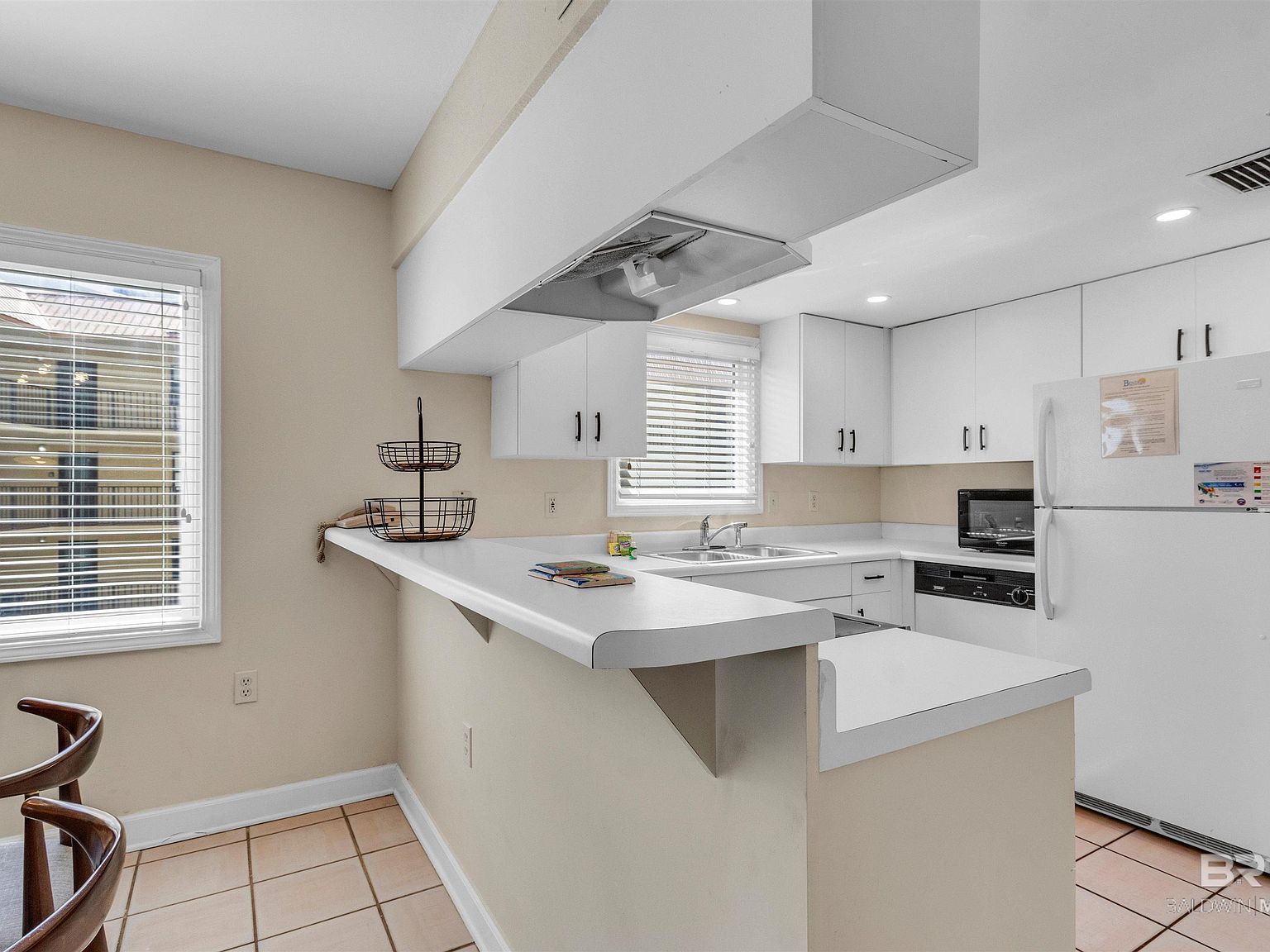 517 E Beach Blvd APT 5D Gulf Shores, AL 36542 - Thumbnail 4