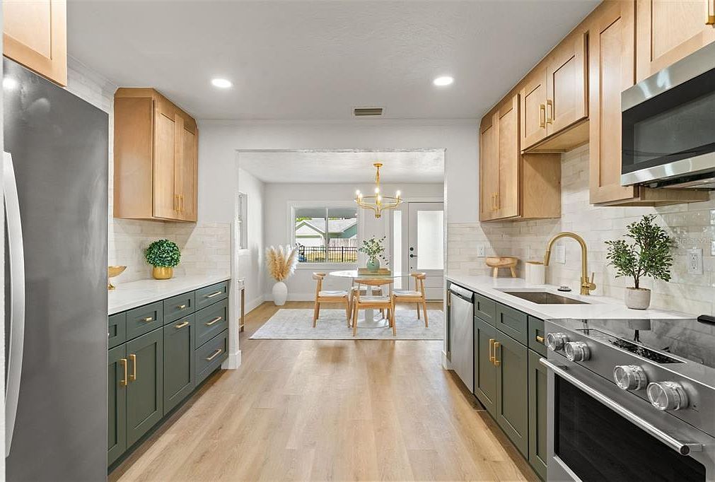 646 36th Ave N Saint Petersburg, FL 33704 - Thumbnail 4