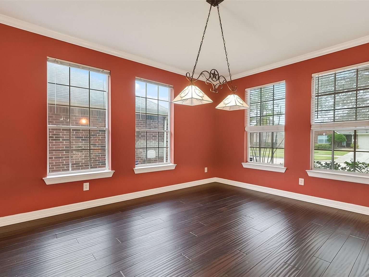 2423 Floral Ridge Dr Spring, TX 77388 - Thumbnail 4