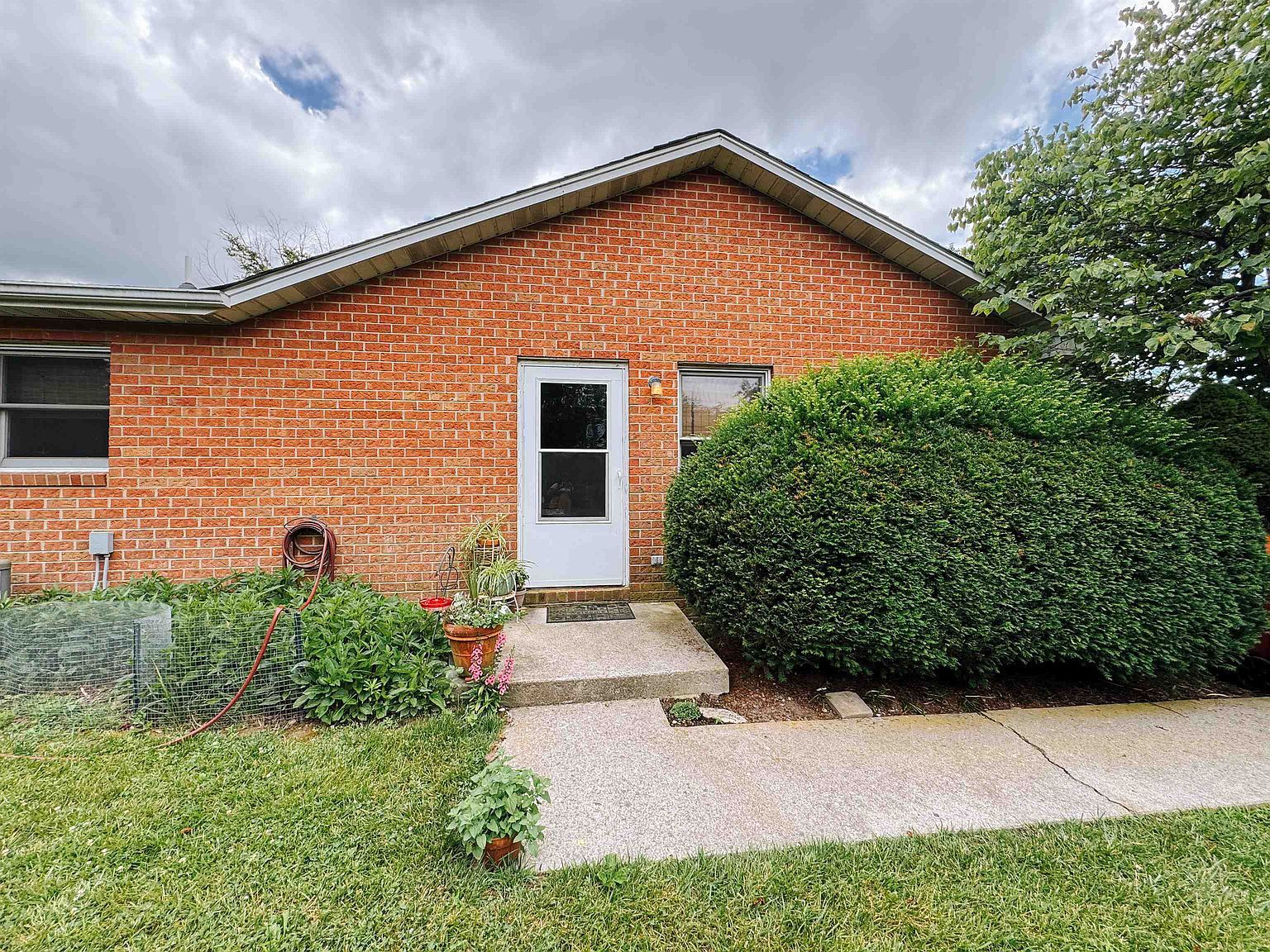 1450 & 1452 Sandy Cir Blacksburg, VA 24060 - Thumbnail 4