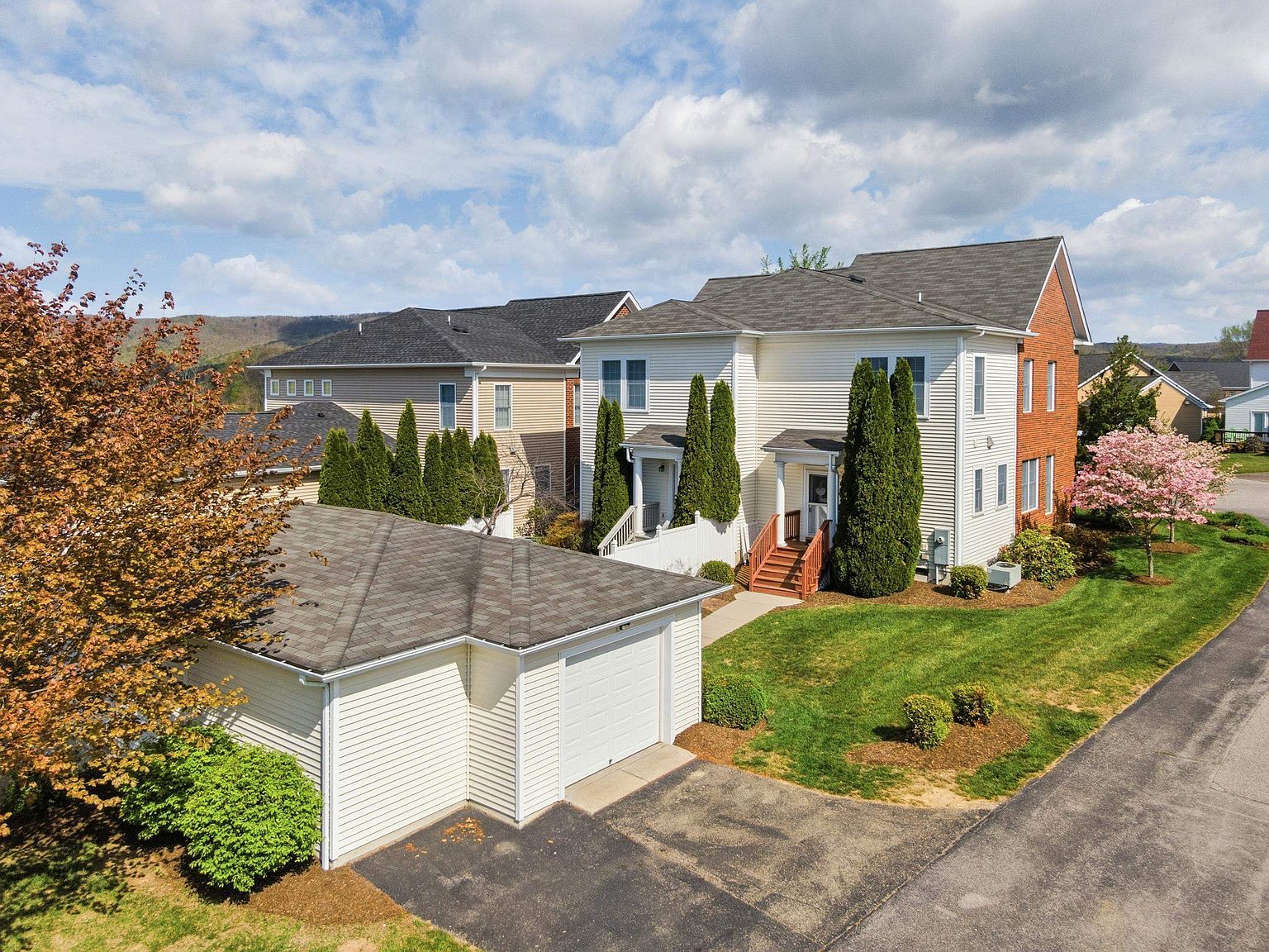 1701 Trillium Ln Blacksburg, VA 24060 - Thumbnail 4