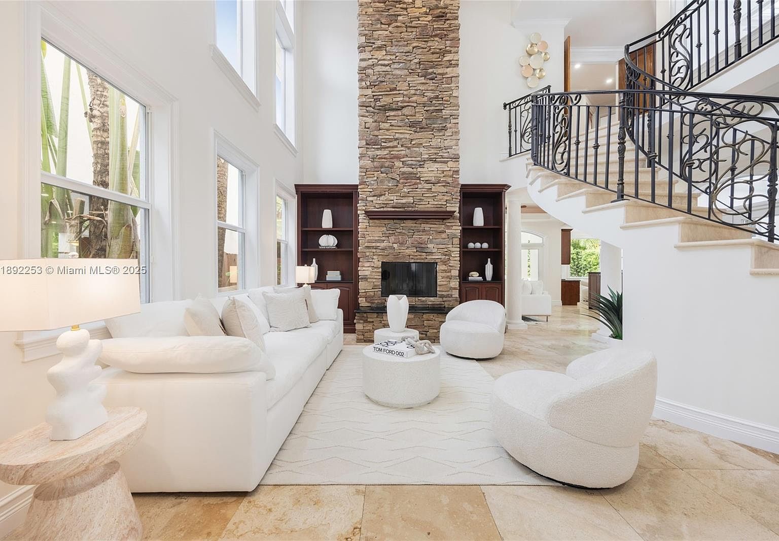 4065 Battersea Rd Miami, FL 33133 - Thumbnail 4