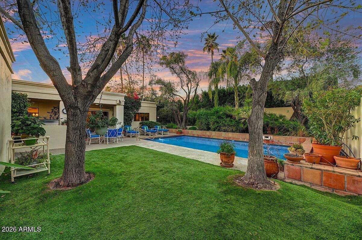 2550 E Denton Ln Phoenix, AZ 85016 - Thumbnail 4