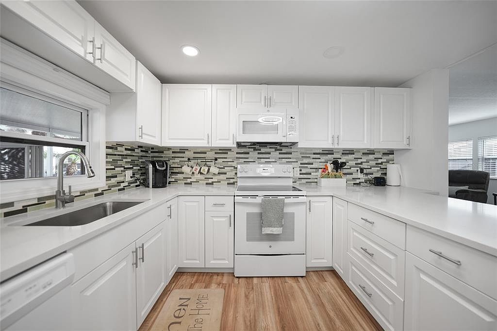 4300 Riverside Dr LOT 142 Punta Gorda, FL 33982 - Thumbnail 4