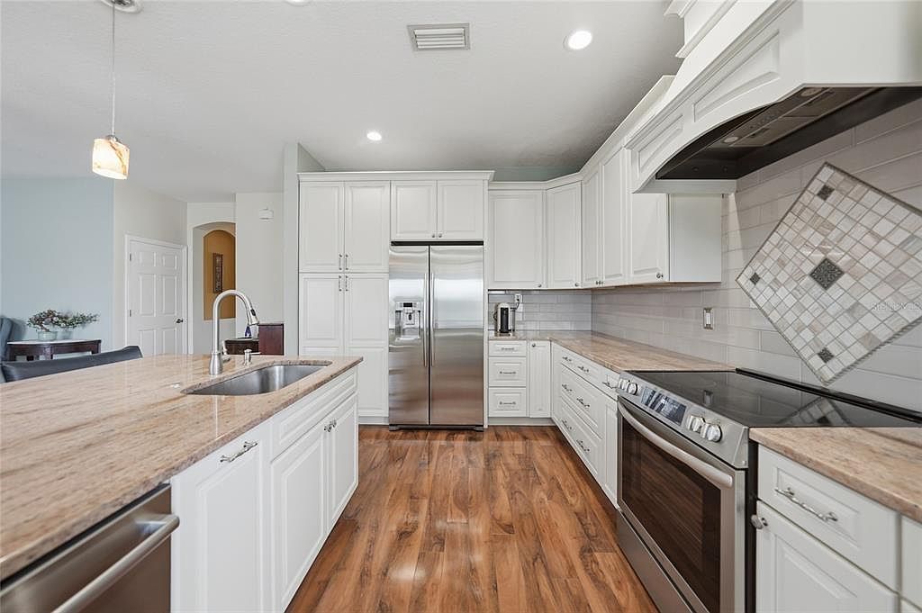 5221 Layton Dr Venice, FL 34293 - Thumbnail 4