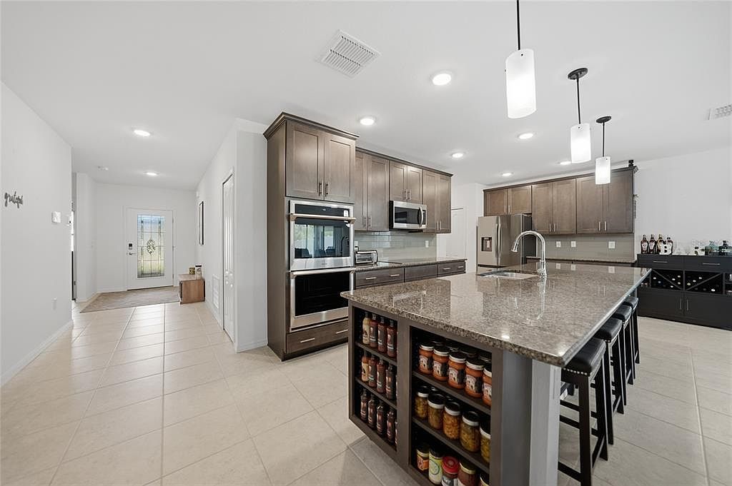 15237 Mille Fiore Blvd Port Charlotte, FL 33953 - Thumbnail 4