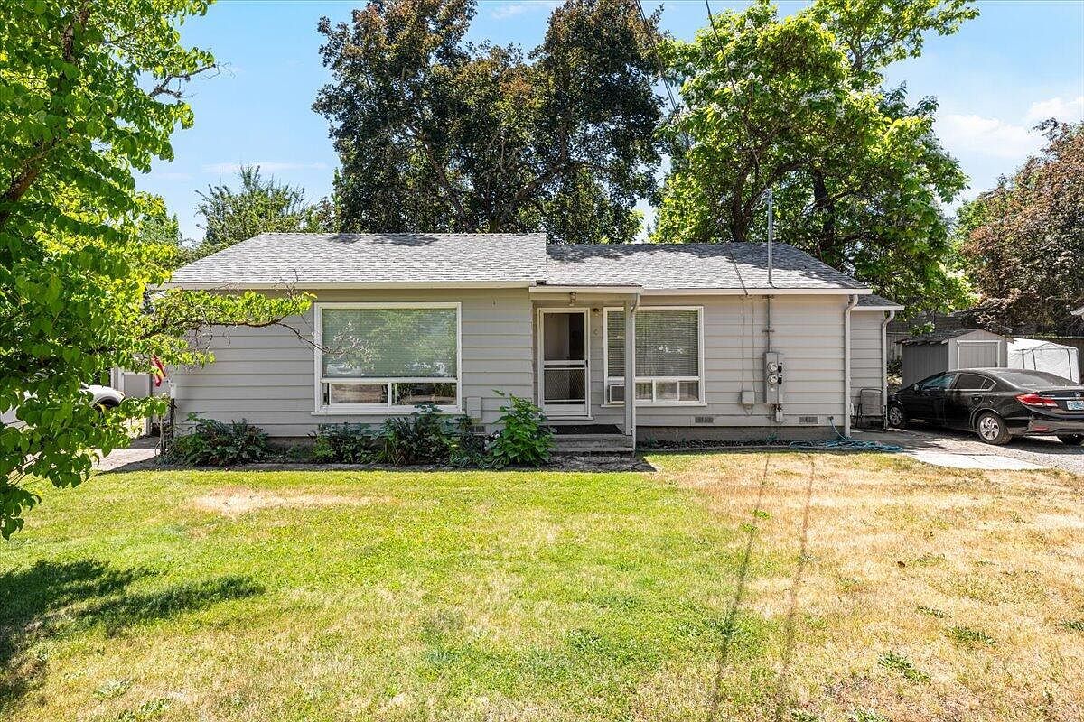 307 Tussey Ln Grants Pass, OR 97527 - Thumbnail 4