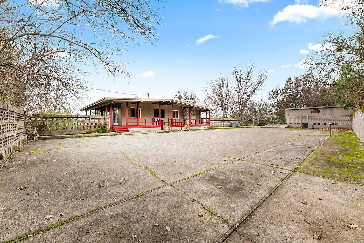 975 NW Starlite Pl Grants Pass, OR 97526 - Thumbnail 4