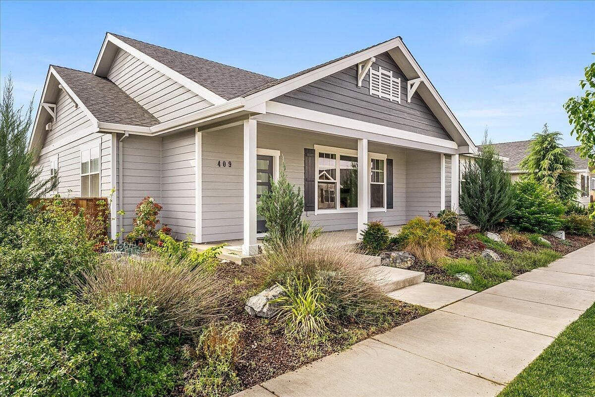 409 Castle Rock Dr Central Point, OR 97502 - Thumbnail 4