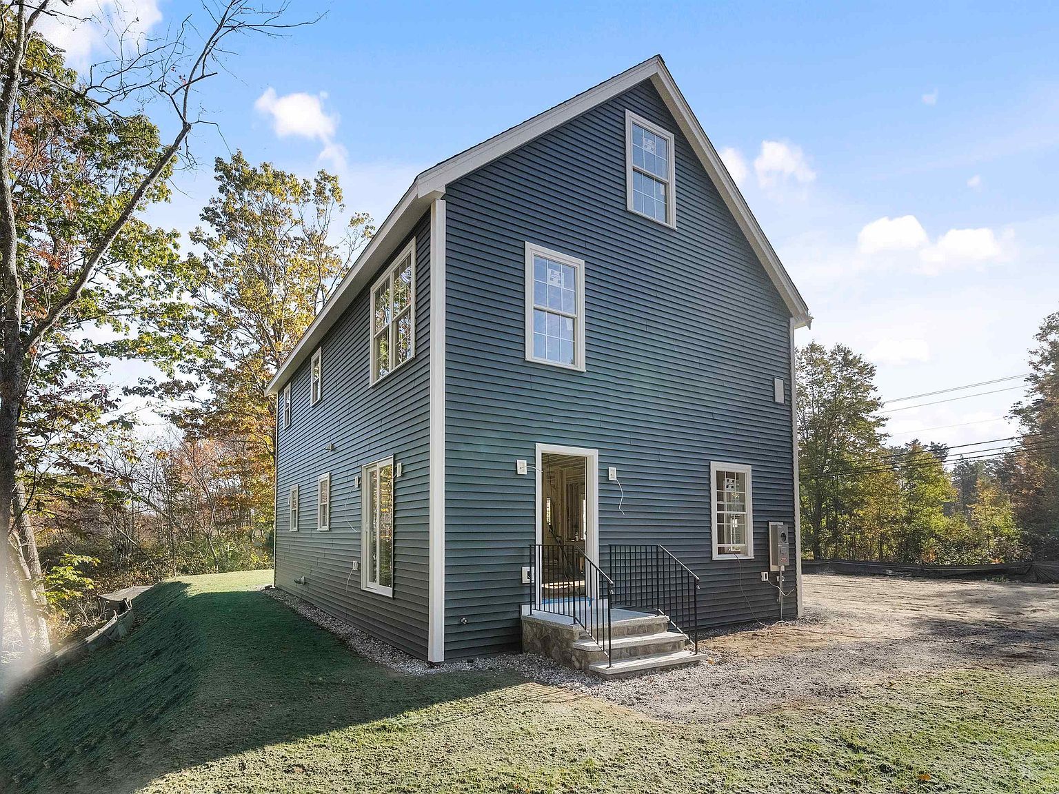 335 Raymond Rd Chester, NH 03036 - Thumbnail 4