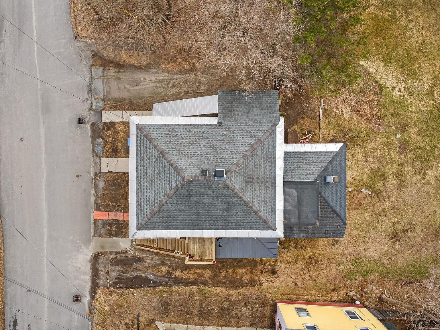 126 Lafayette St Claremont, NH 03743 - Thumbnail 4