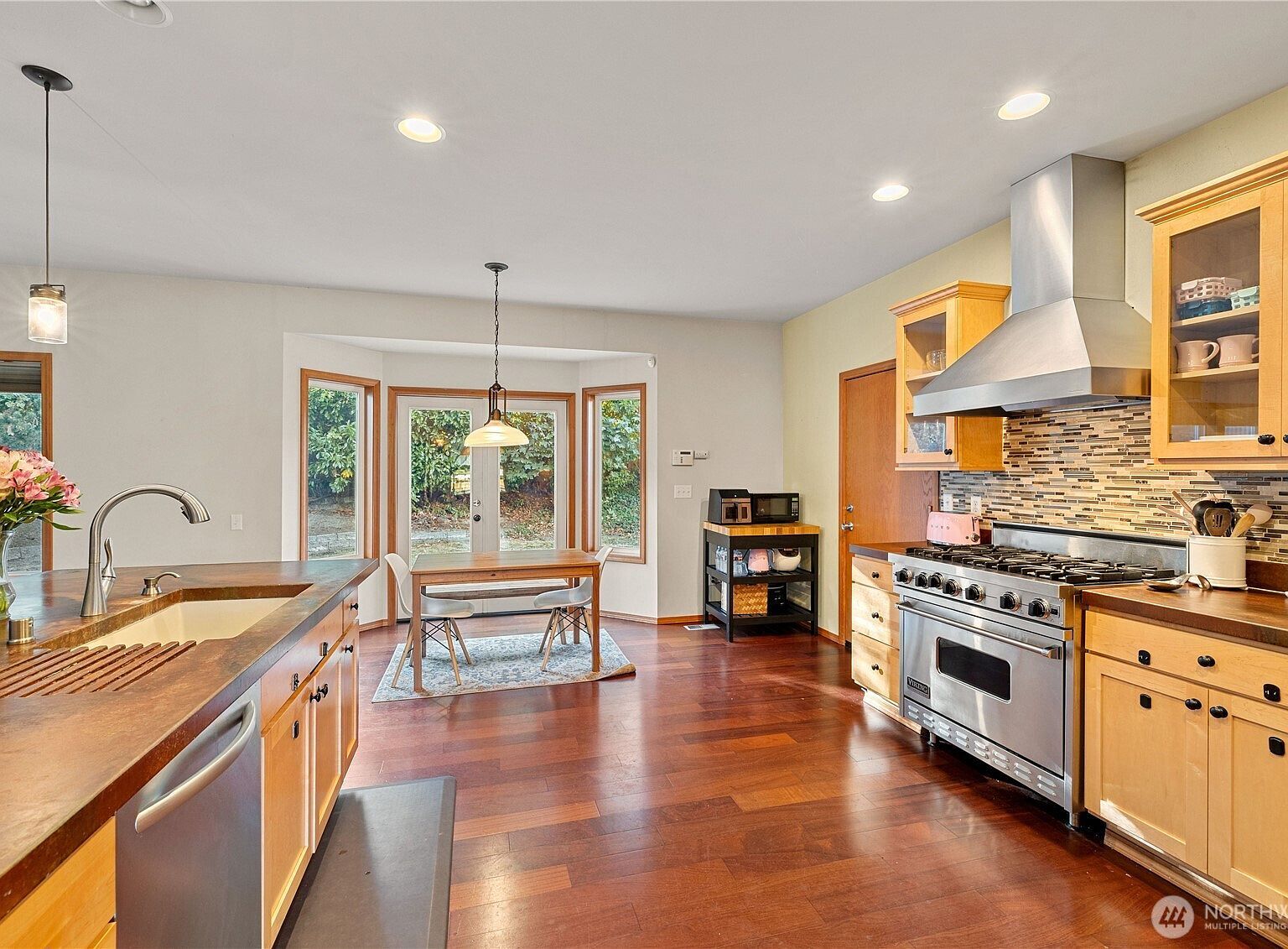 9301 53rd Ave S Seattle, WA 98118 - Thumbnail 4