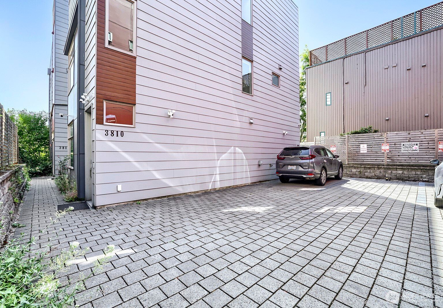 3812 Whitman Ave N Seattle, WA 98103 - Thumbnail 4