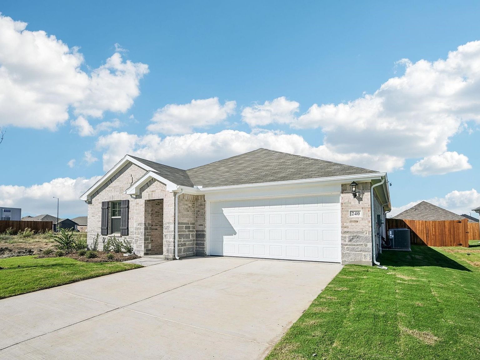 240 Canyon Oaks Dr Greenville, TX 75402 - Thumbnail 4