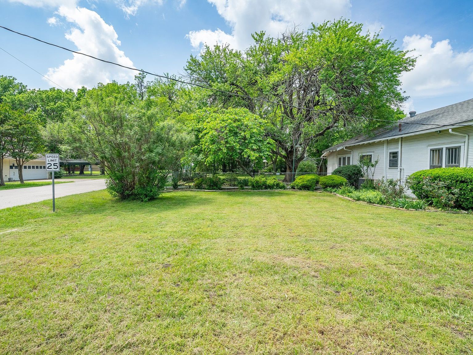 604 S Pearl St Trenton, TX 75490 - Thumbnail 4