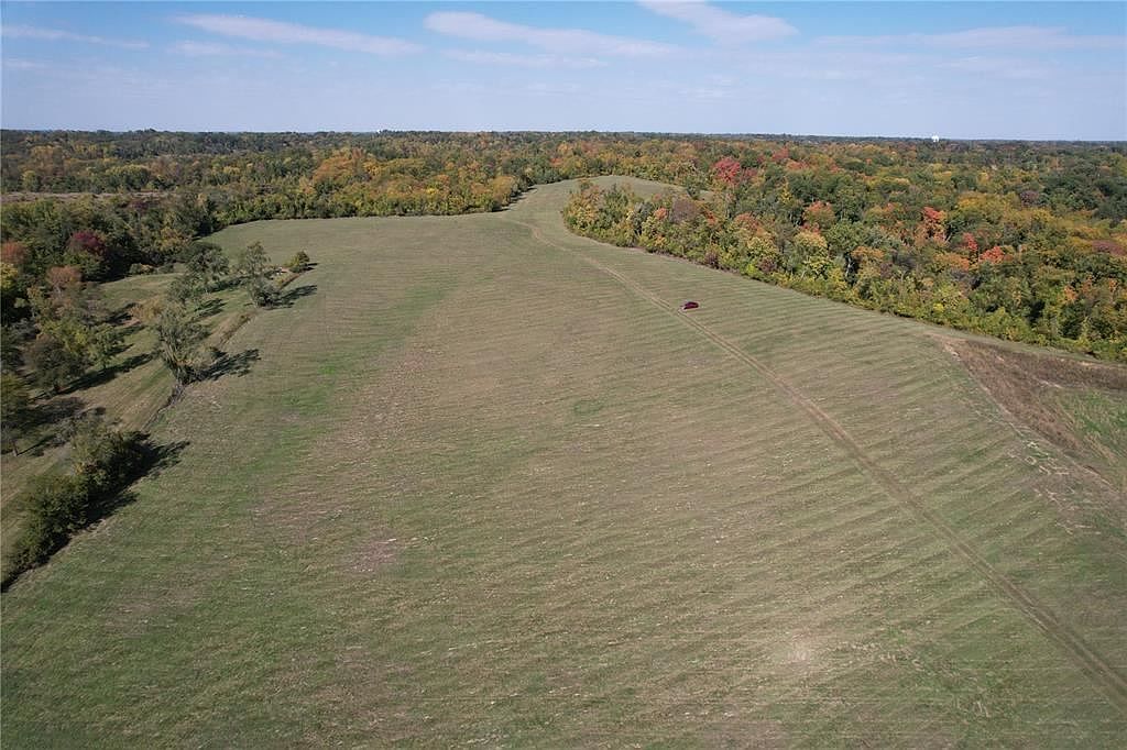 2325 Kestrel Dr SE Cedar Rapids, IA 52403 - Thumbnail 4