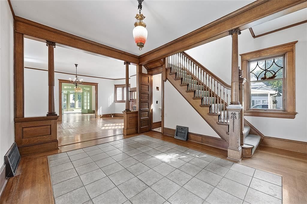 304 E Union St Manchester, IA 52057 - Thumbnail 4