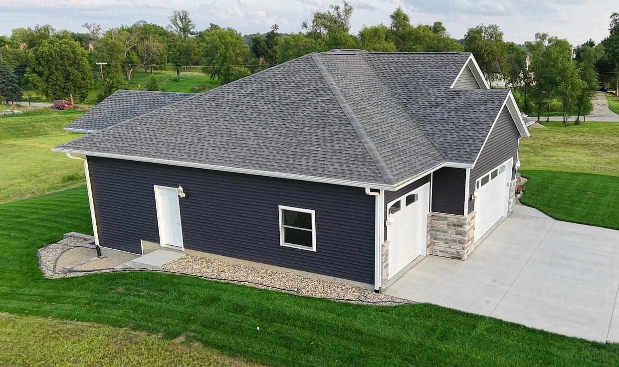 2416 Kestrel Dr SE Cedar Rapids, IA 52403 - Thumbnail 4