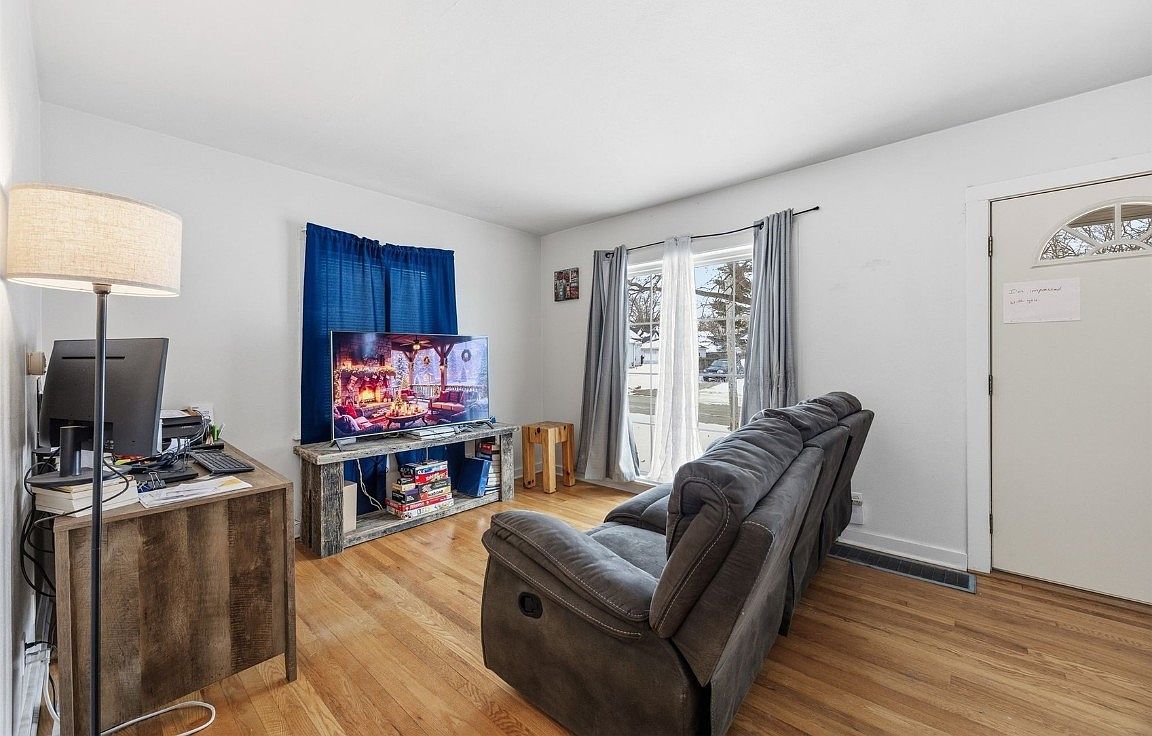 526 30th St SE Cedar Rapids, IA 52403 - Thumbnail 4