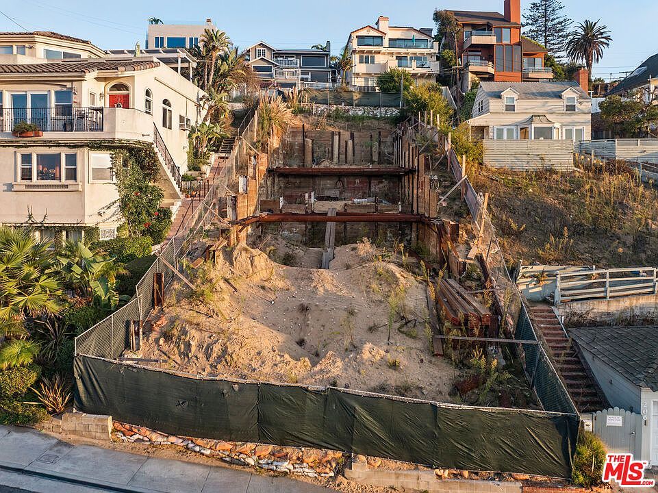 210 Montreal St Playa Del Rey, CA 90293 - Thumbnail 4