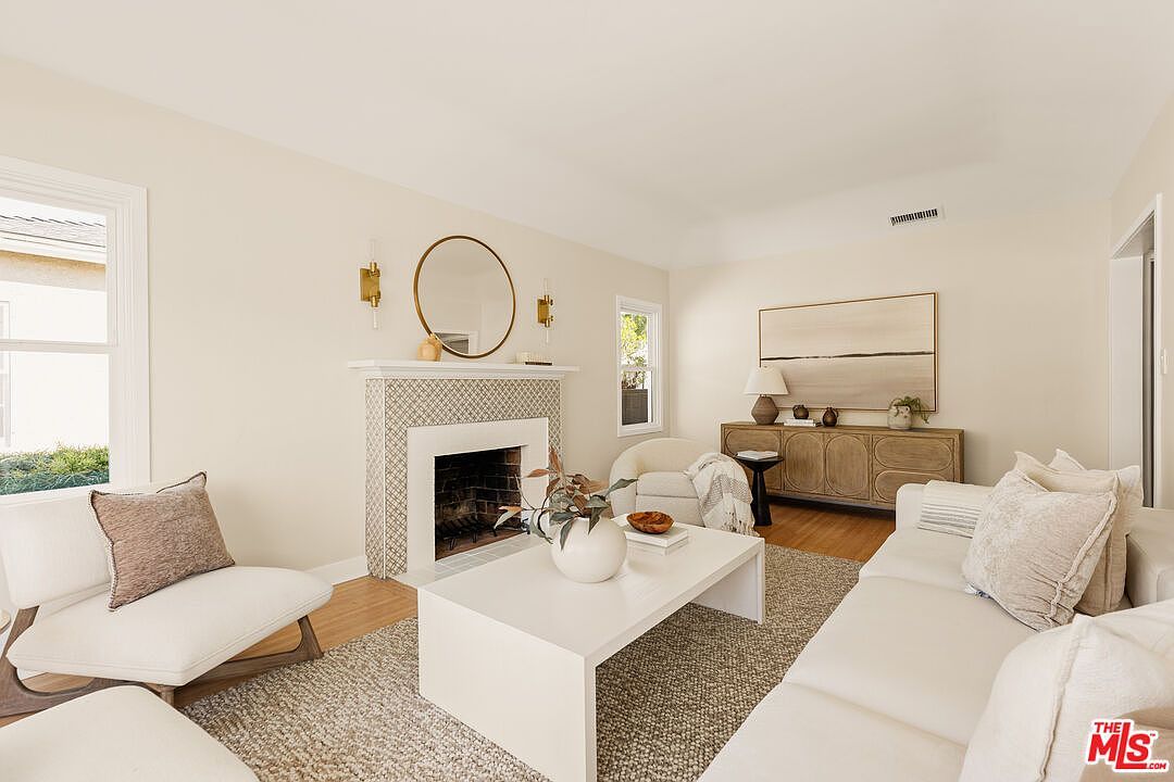 8116 Truxton Ave Los Angeles, CA 90045 - Thumbnail 4