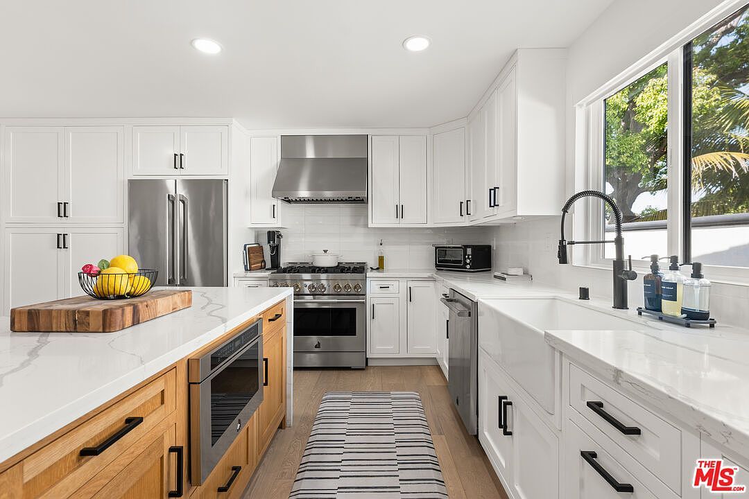 8212 Winsford Ave Los Angeles, CA 90045 - Thumbnail 4