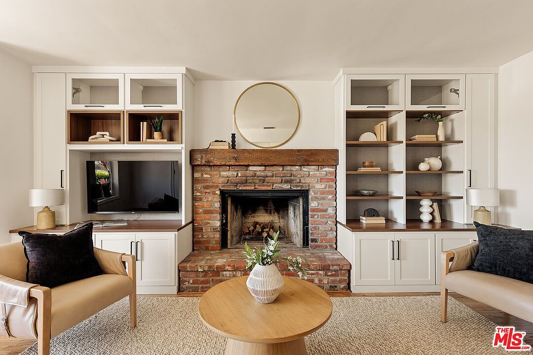 8044 Cowan Ave Los Angeles, CA 90045 - Thumbnail 4