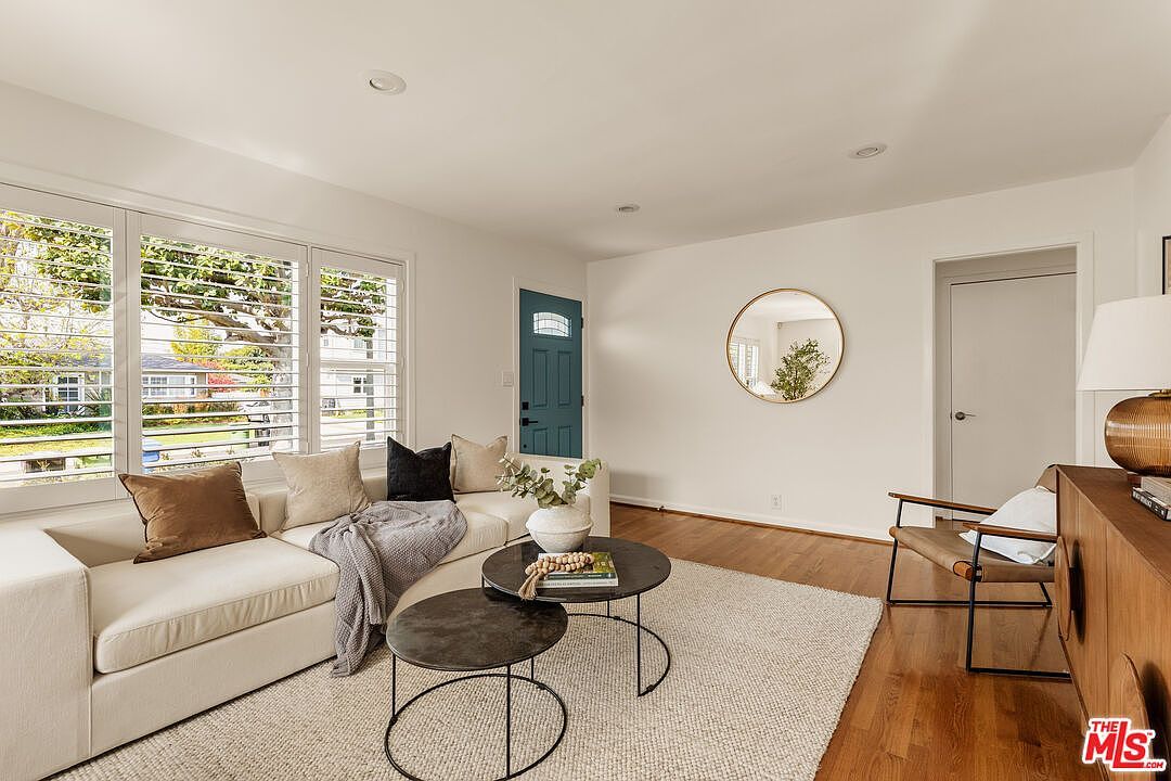 8040 Agnew Ave Los Angeles, CA 90045 - Thumbnail 4