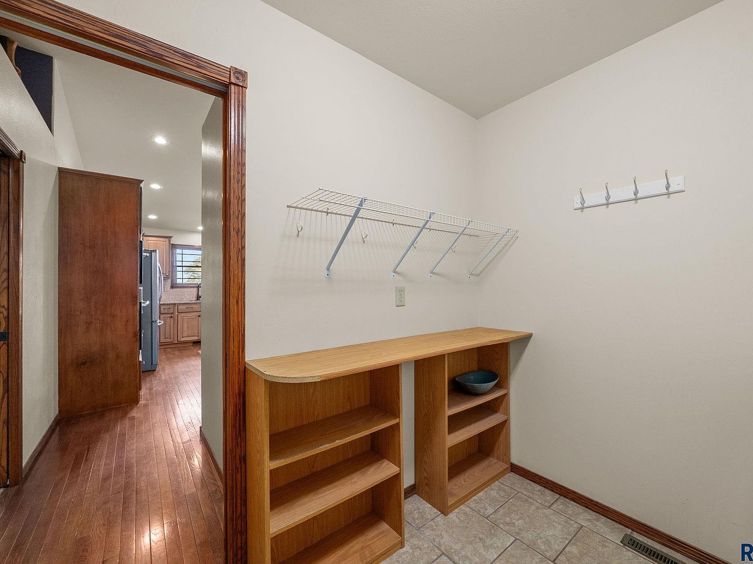 102 Round Lake Hills Dr Wentworth, SD 57075 - Thumbnail 4