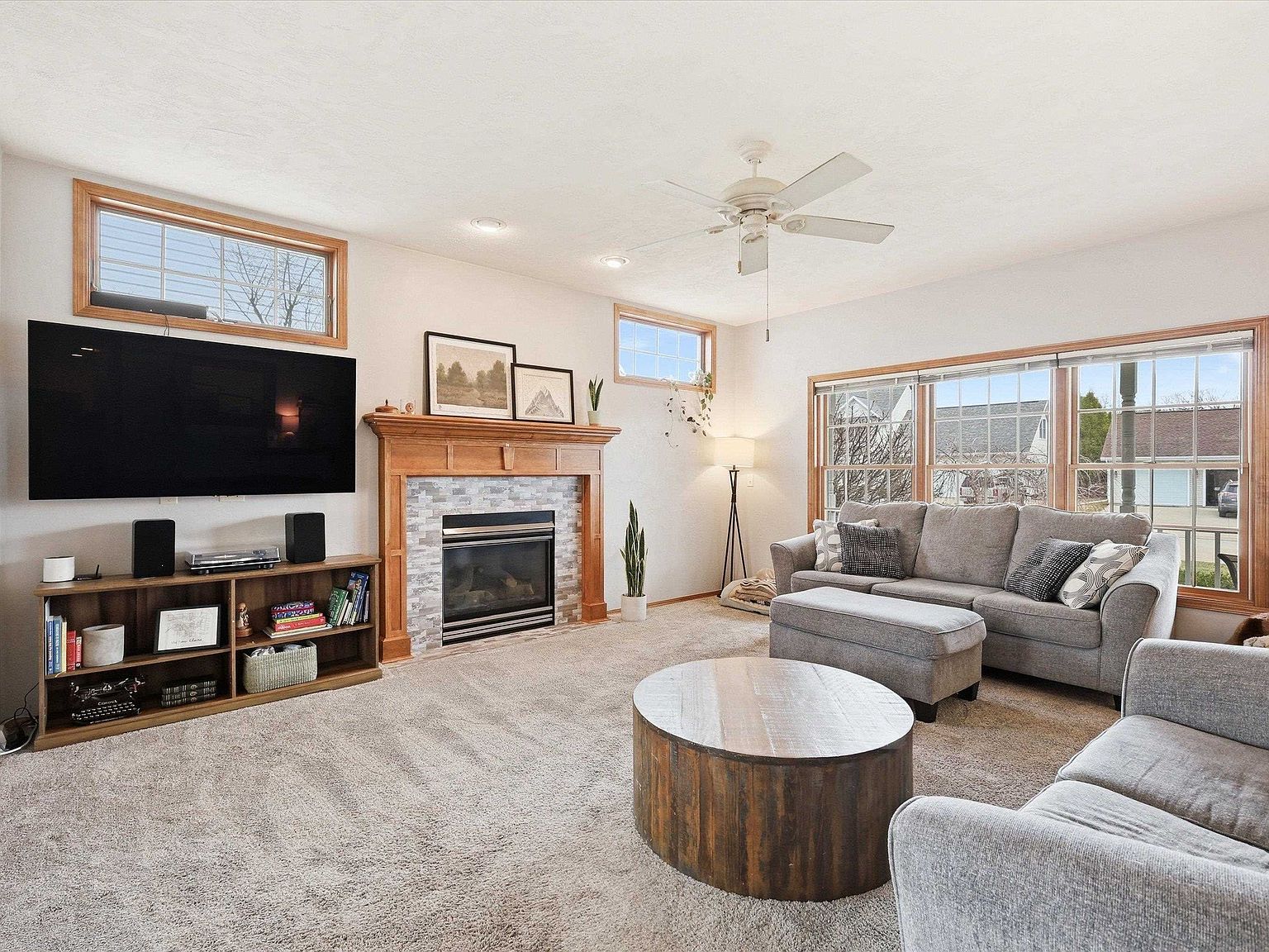 1081 S Violet Ln Appleton, WI 54914 - Thumbnail 4