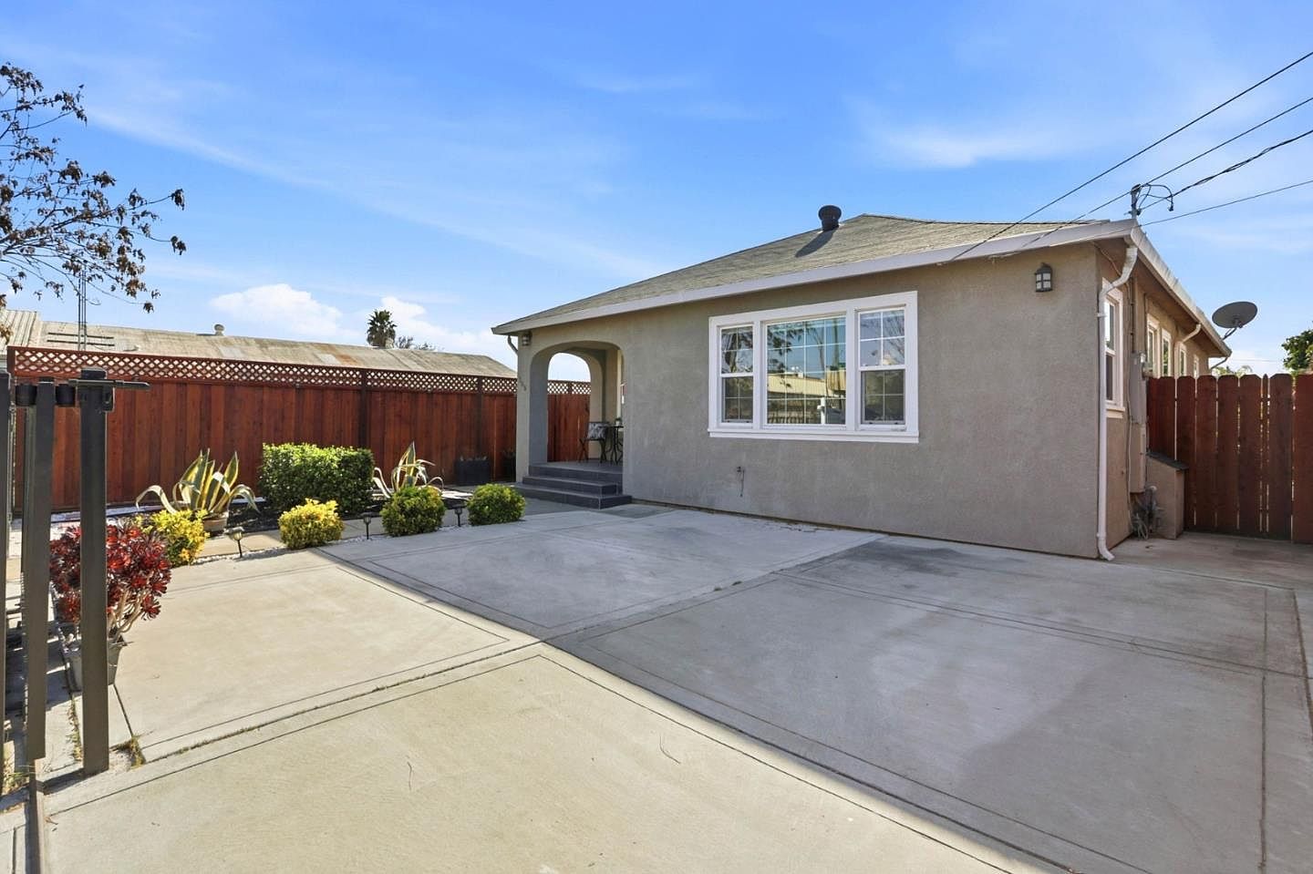 166 E Humboldt St San Jose, CA 95112 - Thumbnail 4