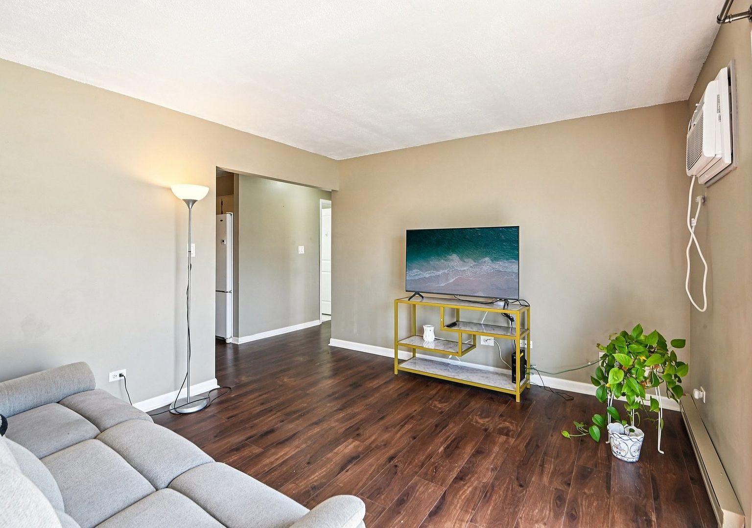 220 Madison St Unit 2A Joliet, IL 60435 - Thumbnail 4