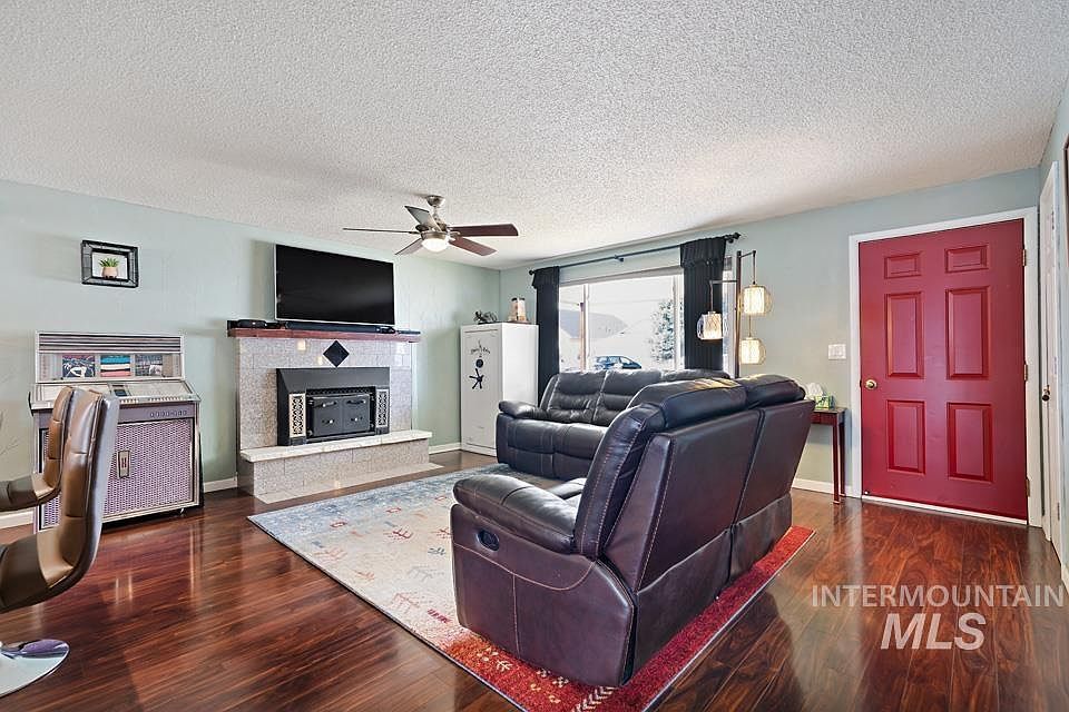 1304 S Holly St Nampa, ID 83686 - Thumbnail 4