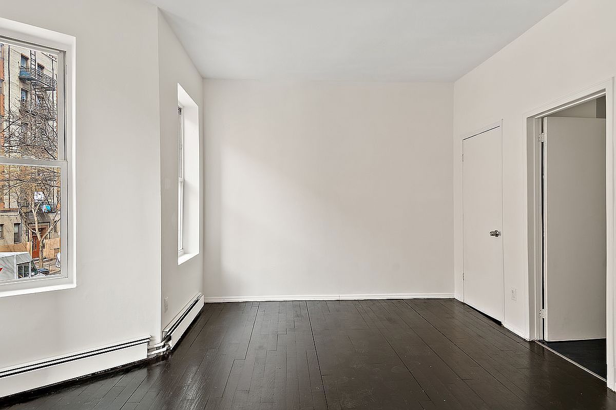 2308 Morris Ave #Penthouse Bronx, NY 10468 - Thumbnail 4