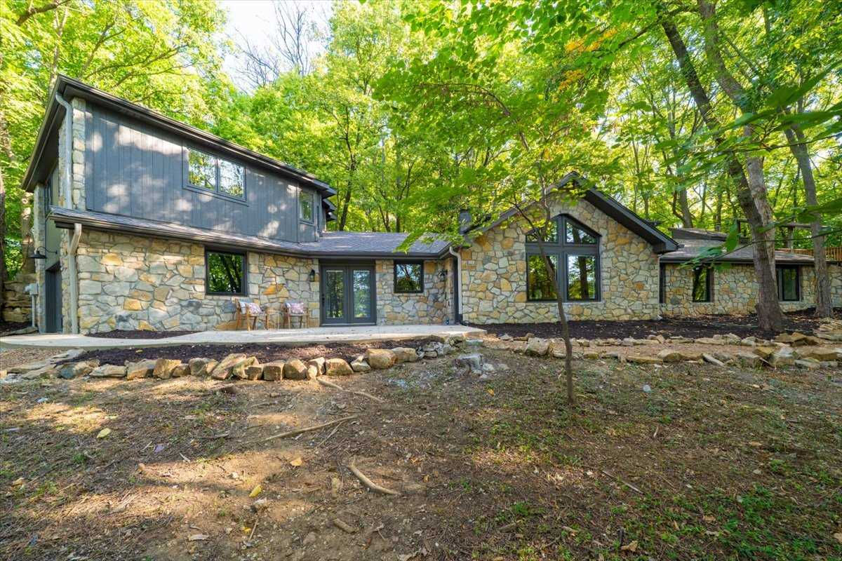 7601 E Forest Lakes Dr NW, Parkville, MO, USA, 64152 - Thumbnail 3